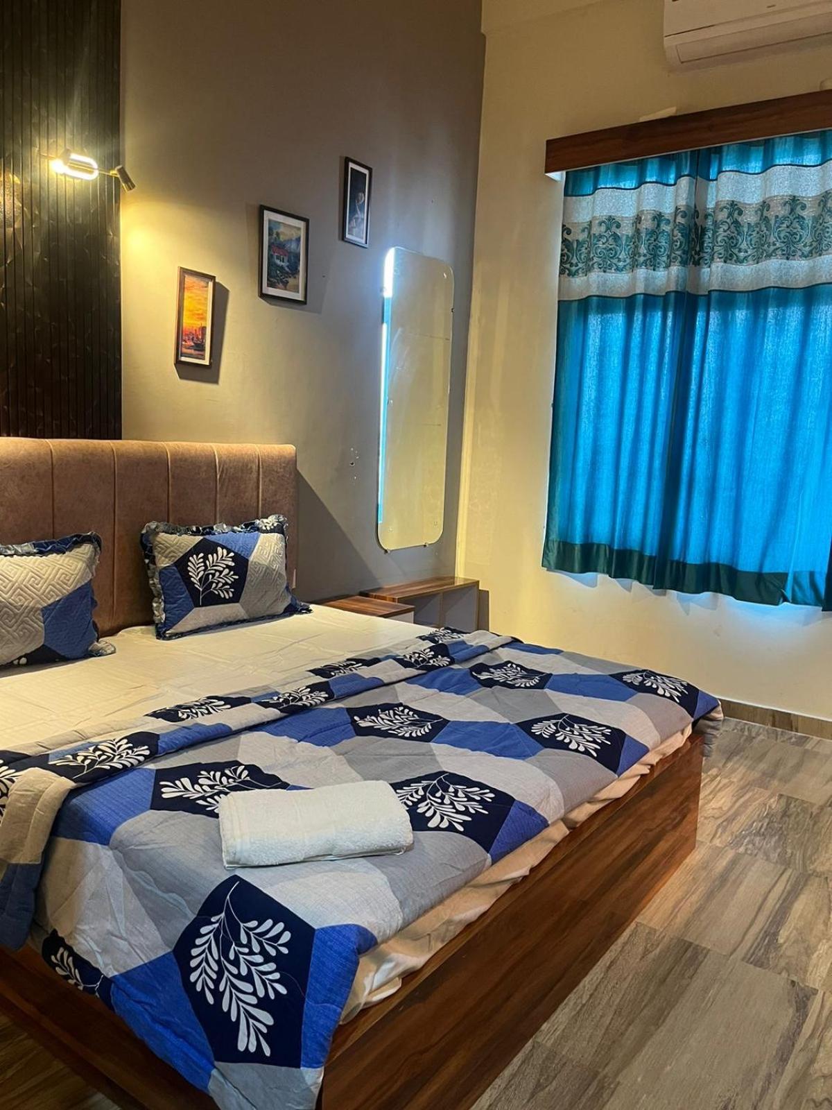 Studio Apartment In Greater Noida Exteriör bild