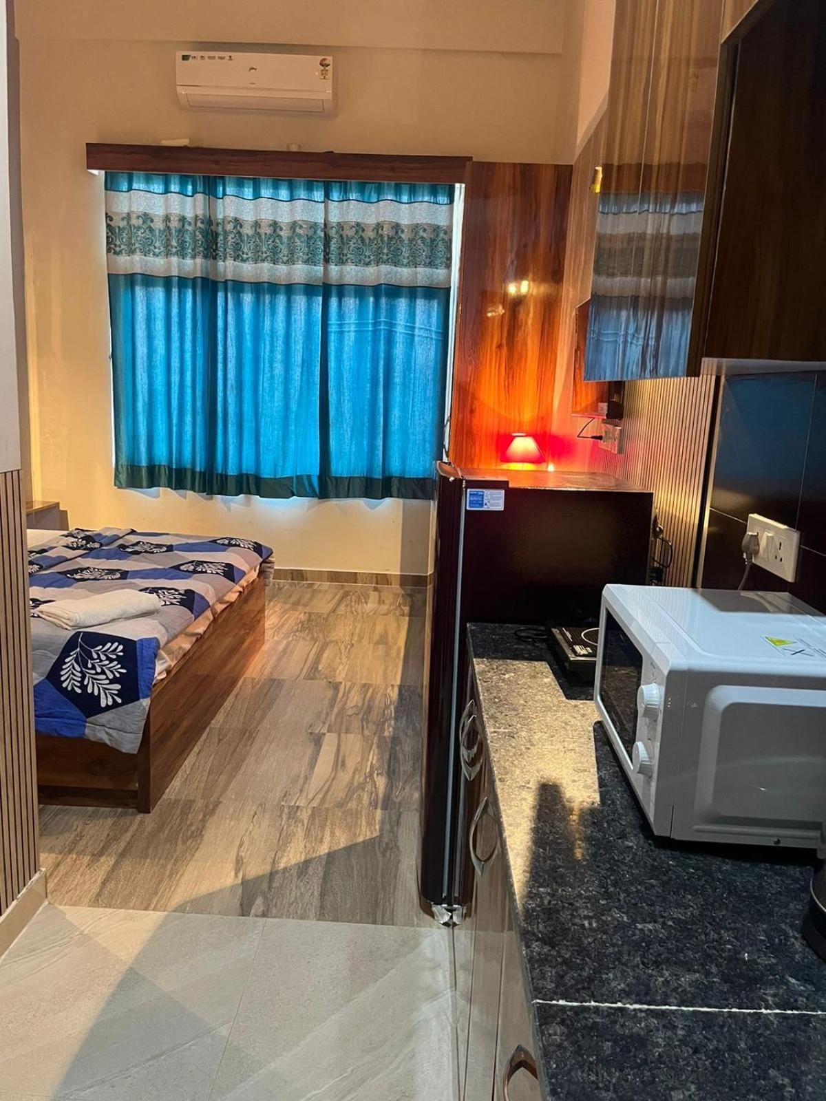 Studio Apartment In Greater Noida Exteriör bild