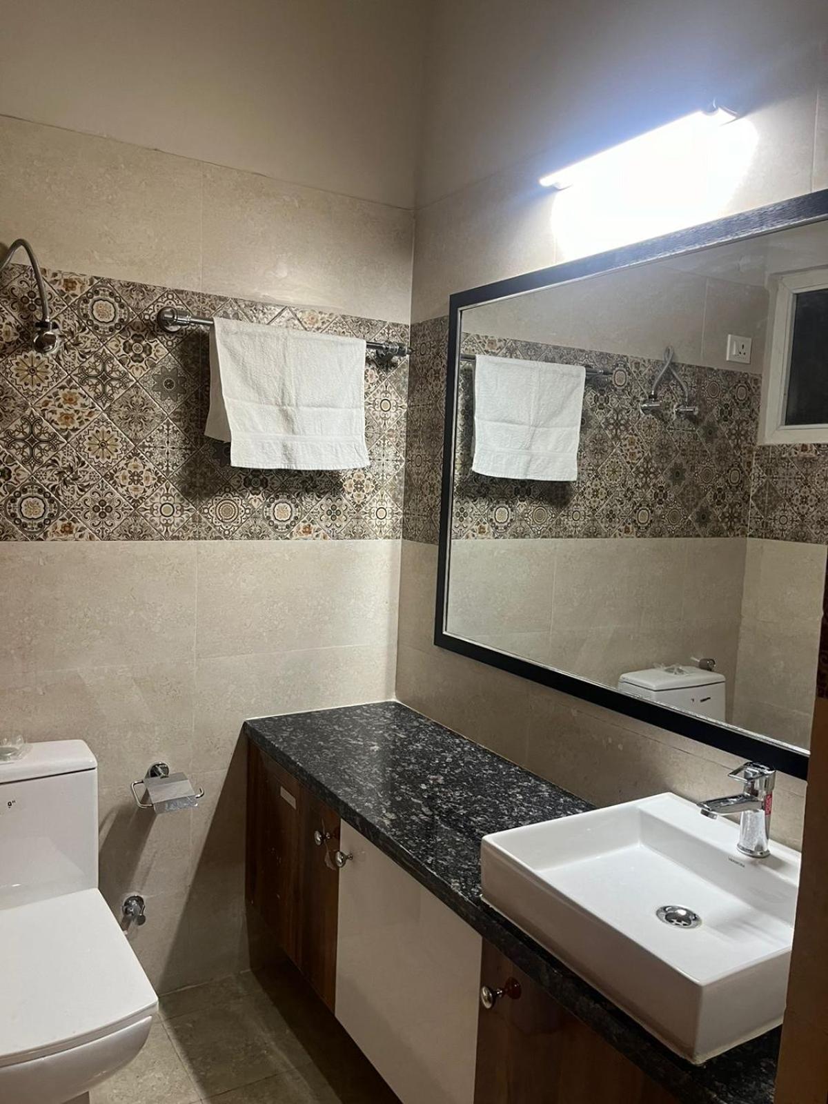 Studio Apartment In Greater Noida Exteriör bild